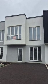 Продам таунхаус з ремонтом