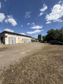 Продаж комерційного приміщення під сто, магазин, склад, тощо