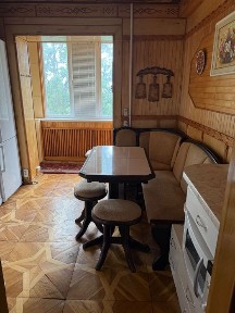 Здається трикімнатна квартира