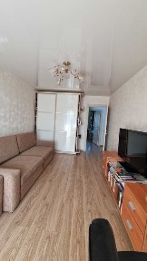 Продам трехкомнатную квартиру на Салтовке, пять минут М. Героев Труда