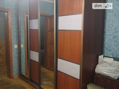 вулиця Чорних Запорожців, район Дніпровський, Київ, метро Дарниця, вул. Чорних Запорожців 4 довгостроково • ID 34657126