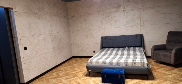 Однокімнатна, вул. Окіпної 10-Б, метро Лівобережна 5 хв пішки