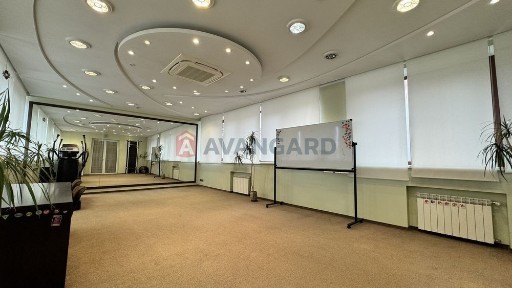 Продам классную 3-ком кв с ремонтом в центре, в бизнес новострое