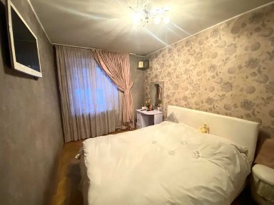 2К вигідна вартість з ремонтом цег. будинок Р. Окипної 5А поруч метро