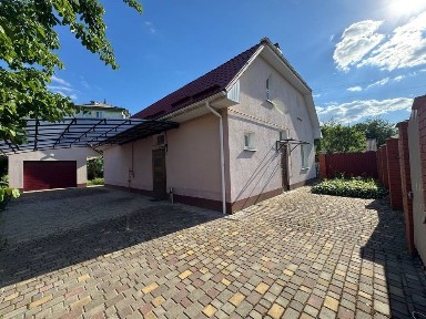 Продаж ексклюзивного будинку. Центр. Ремонт. 5 сот приват землі. Сертифікат