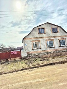 Продам добротний та міцний будинок в місті Бобринець.