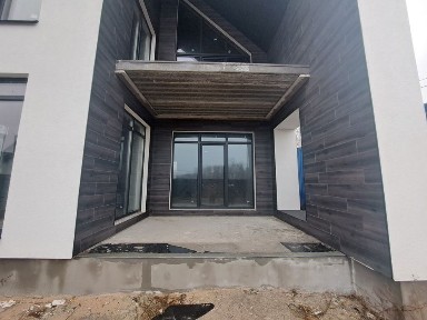 Продам будинок в котеджному містечку біля озера