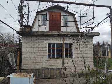 Продам дачу поблизу річки, поруч із містом у затишному місці