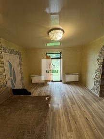 Продам будинок з готовим ремонтом, р-н цементного посьолку
