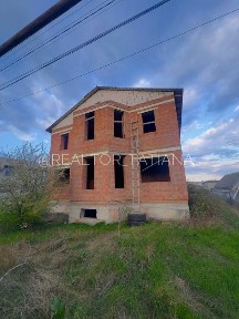 Продається незавершенна будівля с. Великий Дальник