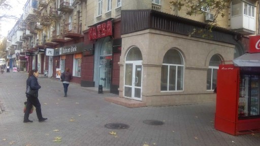 Соборная 250 кв. м. цоколь бойкое место цена 500 у.е. /кв. м.