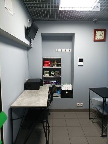 Продаж комерційного приміщення на вул. Академіка Ющенка, площа 94.4 кв. м • ID 33188559