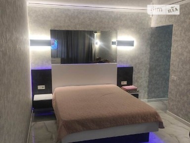 Здам подобово 1к квартиру на вул. Олександра Халаменюка 4 • ID 34598696