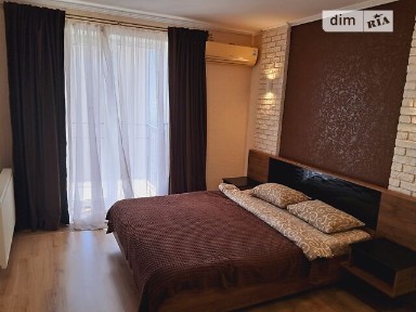 Здам подобово 1к квартиру на вул. Михайла Мулика 23 • ID 33798434