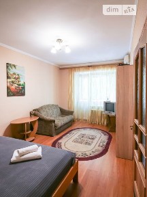 Госпітальна вулиця, мікрорайон Центр, район Шевченківський, Київ, метро Палац спорту, вул. Госпітальна 2 • ID 33579365
