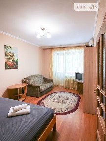 Госпітальна вулиця, мікрорайон Центр, район Шевченківський, Київ, метро Палац спорту, вул. Госпітальна 2 33579365