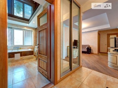 Здам подобово 3к квартиру на бул. Лесі Українки 2 • ID 33554340