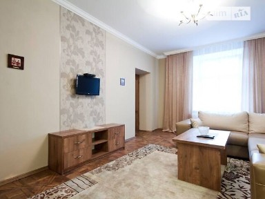 Здам подобово 2к квартиру на пл. Катедральна 8 • ID 33312739