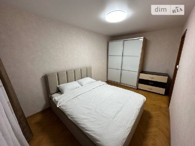 Здам подобово 2к квартиру на вул. Павлова 8 • ID 33176935