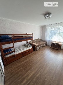 Здам подобово 2к квартиру на вул. Кузьменка 1, кв. 33 • ID 33052424