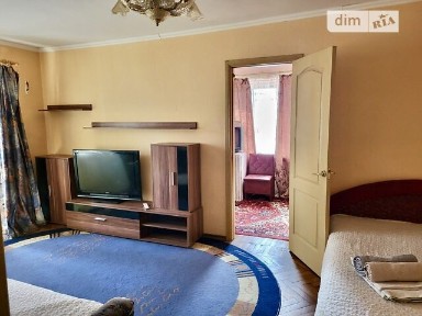 Здам подобово 2к квартиру на вул. Кам'янецька 50 • ID 32942521