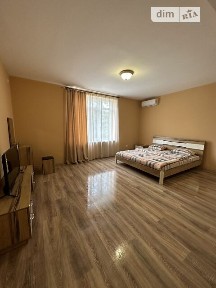Здам подобово 1к квартиру на вул. Капушанська 144 • ID 32810944