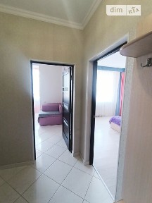 Здам подобово 1к квартиру на вул. Степана Бандери 35 • ID 32773470