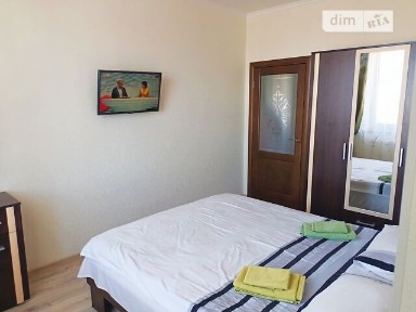 Здам подобово 2к квартиру на вул. Степана Бандери 35 • ID 32714828