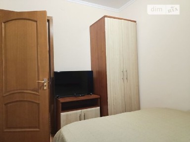 Здам подобово 2к квартиру на вул. Івасюка Володимира 1 • ID 32699794