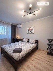 Здам подобово 1к квартиру на вул. В'ячеслава Чорновола 96 • ID 32672143