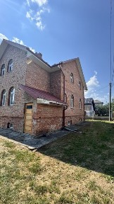 Продаж просторого цегляного будинку в місті Стрий