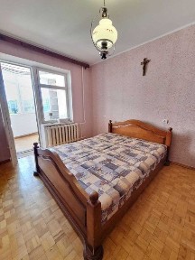 Коновальця Євгена вулиця, район Північний, Рівне, вул. Коновальця Євгена 13 • ID 34660297