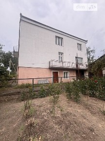 Продаж 2 поверхового будинку з верандою і ділянкою на 10.54 сотки, 261.4 кв. м, 9 кімнат, на вул. Зрубова 19 • ID 34659457
