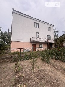 Продаж 2 поверхового будинку з верандою і ділянкою на 10.54 сотки, 261.4 кв. м, 7 кімнат, на вул. Зрубова 19 • ID 34659457