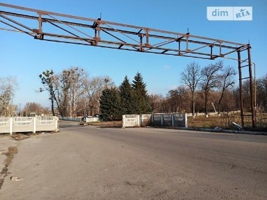 Продаж спеціального приміщення на вул. Перемоги 21, площа 1089.6 кв. м • ID 35011888