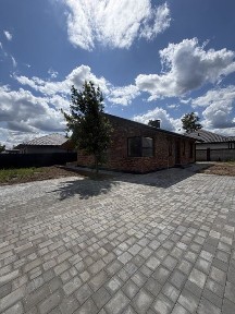Будинок З РЕМОНТОМ / ВИСОКА стеля/ ВЕЛИКИЙ двір//