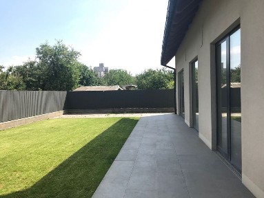 Будинок 290 м² з ремонтом в стилі LOFT, БОМБОСХОВИЩЕ + САУНА