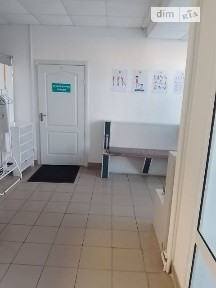 Здається комерційне приміщення на вул. Героїв УПА 11, площа 113.3 кв. м • ID 34659729