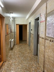 Київ, Деснянський, вулиця Милославська 16
