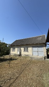 Будинок з ремонтом, 3 кімн, + літня кухня, землі 13 соток