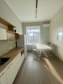 Київ, Печерський, вулиця Антоновича 47