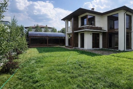 Будинок з 5 кімнатами - 185 кв. м., 7 соток, П. Борщагівка
