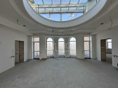 Продажа особняка с панорамной крышей и выходом на Днепр Дамба без%