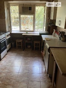 Продаж кімнати 14 кв. м на вул. Лесі Українки 49 • ID 33190046