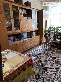 вулиця Сергія Берегового, мікрорайон Першотравневий Масив, район Солом'янський, Київ, вул. Сергія Берегового 10/22 • ID 32966159