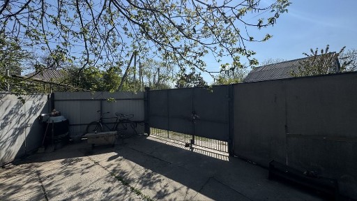 Продаж ділянки під забудову із будинком, Самар, воронівка, 3 школа, обмін на 1 кімнатну квартиру, перший або другий поверх.