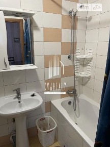 Промислова вулиця, мікрорайон Теличка, район Голосіївський, Київ, вул. Промислова 17 • ID 34461656