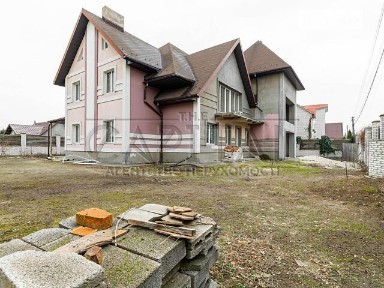 Довгострокова оренда будинку від посередника з верандою на вул. Вишнева 1 • ID 34451766