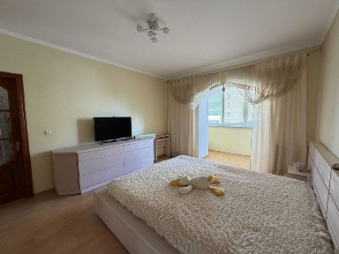 Здається 3-кімнатна квартира 120 м² | Хоткевича | 3 окремі кімнати |