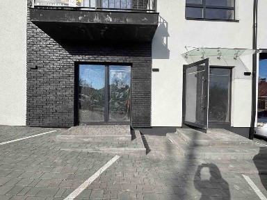 Продаж комерційного приміщення в новобудові в Центрі міста